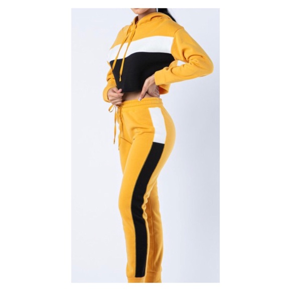 Hooded Jogger - Picture 5 of 9